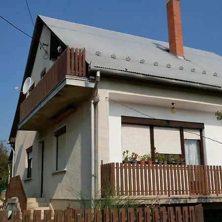 Heroke Vendeghaz Guest house *